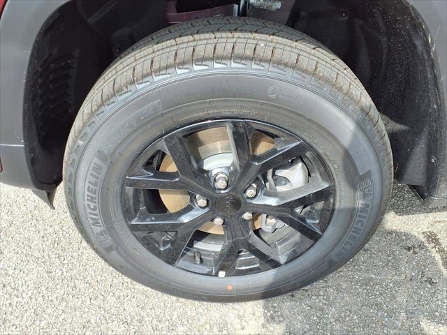 2026 Jeep Grand Cherokee L Altitude 4x4