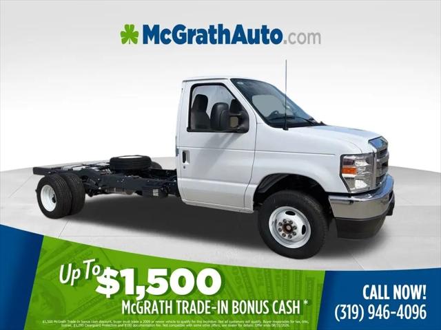 2026 Ford E-450 Cutaway E-Series Cutaway for sale in Hiawatha, IA