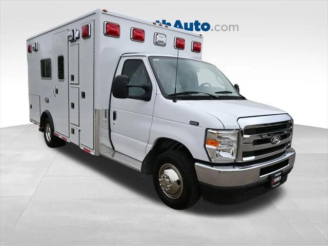 2026 Ford E-450 Cutaway E-Series Cutaway for sale in Hiawatha, IA