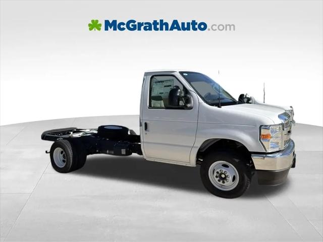 2026 Ford E-350 Cutaway E-Series Cutaway for sale in Hiawatha, IA