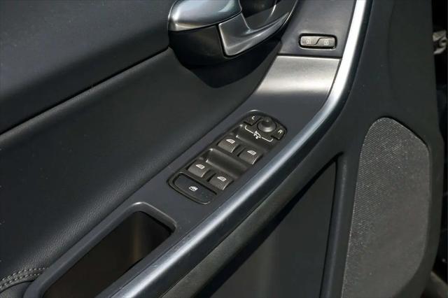 2015 Volvo XC60 T6 Platinum