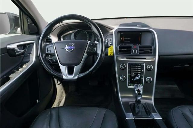 2015 Volvo XC60 T6 Platinum