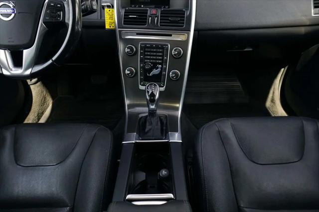 2015 Volvo XC60 T6 Platinum