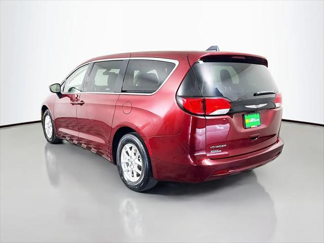 2022 Chrysler Voyager LX