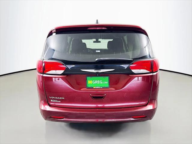 2022 Chrysler Voyager LX