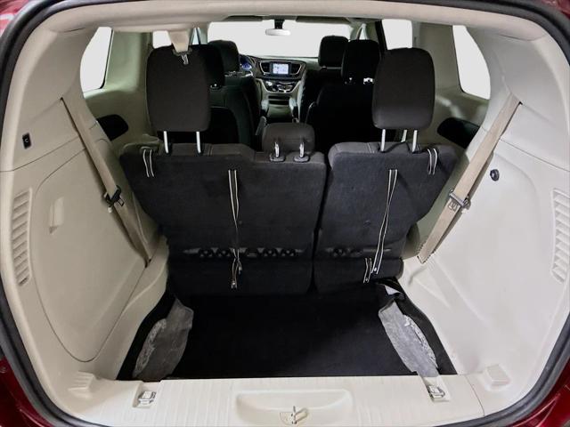2022 Chrysler Voyager LX