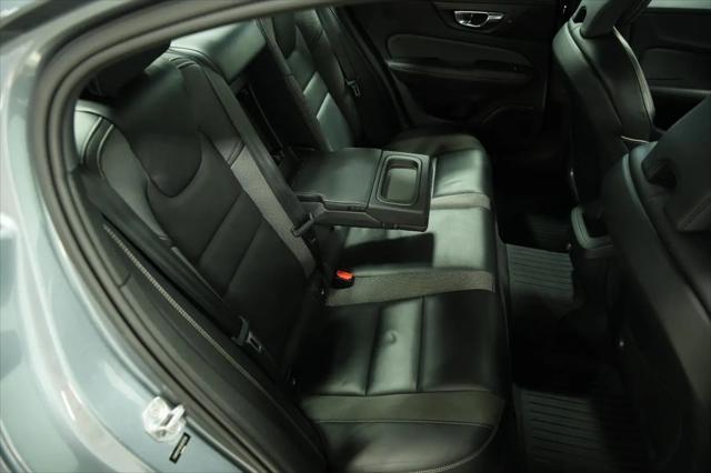 2019 Volvo S60 T5 R-Design