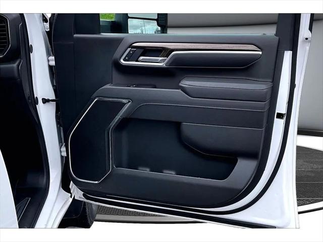 2025 Chevrolet Silverado 2500HD 4WD Crew Cab Standard Bed LT