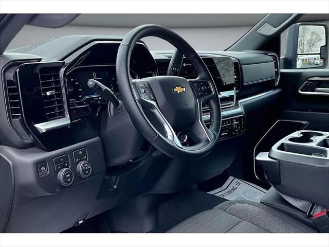 2025 Chevrolet Silverado 2500HD 4WD Crew Cab Standard Bed LT