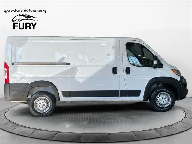 2025 Ram ProMaster 2500 Cargo Van Tradesman Low Roof 136" WB w/Pass Seat