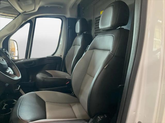 2025 Ram ProMaster 2500 Cargo Van Tradesman Low Roof 136" WB w/Pass Seat