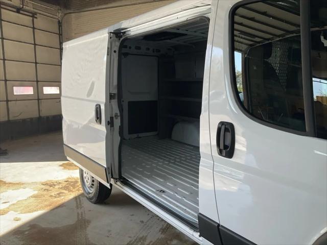 2025 Ram ProMaster 2500 Cargo Van Tradesman Low Roof 136" WB w/Pass Seat