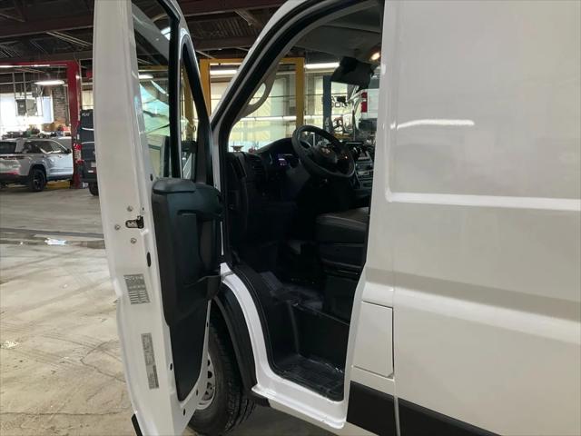 2025 Ram ProMaster 2500 Cargo Van Tradesman Low Roof 136" WB w/Pass Seat