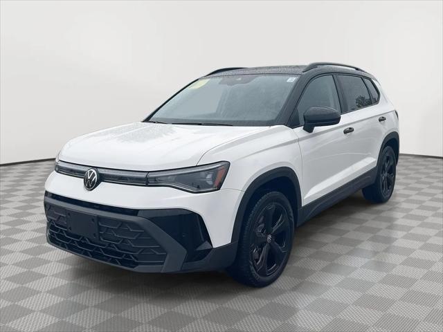 2026 Volkswagen Taos SE Black