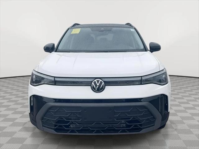 2026 Volkswagen Taos SE Black