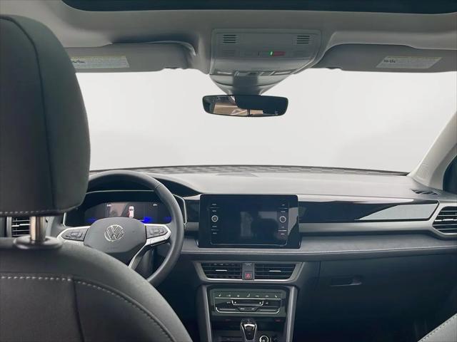 2026 Volkswagen Taos SE Black