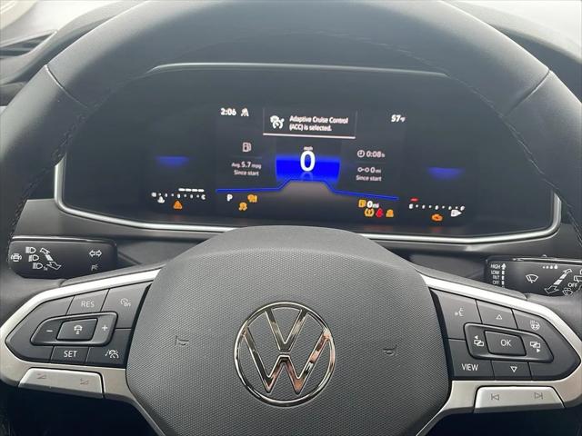 2026 Volkswagen Taos SE Black