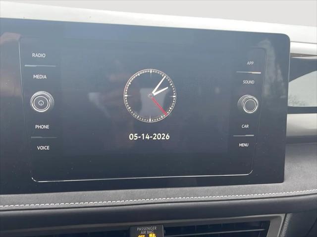 2026 Volkswagen Taos SE Black