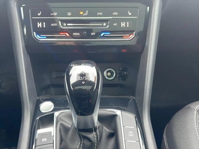 2026 Volkswagen Taos SE Black
