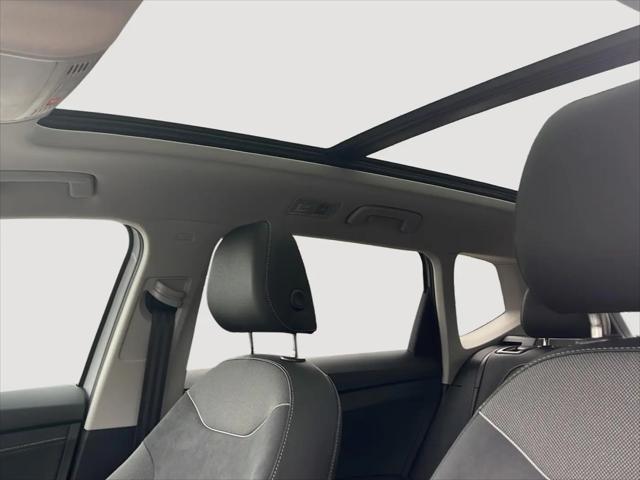 2026 Volkswagen Taos SE Black