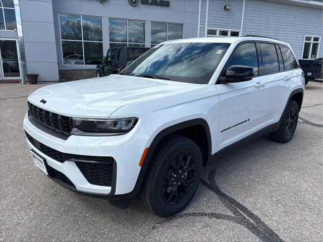 2026 Jeep Grand Cherokee Altitude 4x4 for sale in Hillsboro, NH