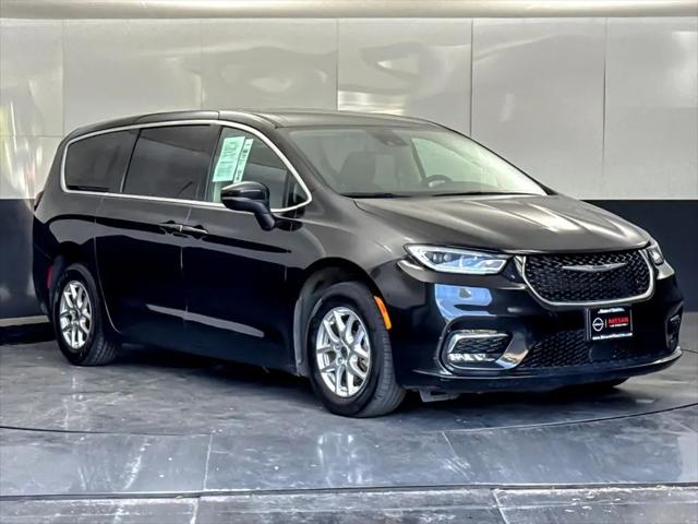 2023 Chrysler Pacifica Touring L for sale in Stockton, CA