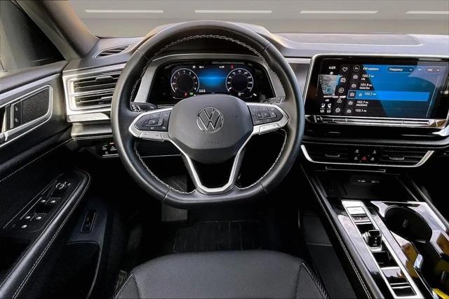 2025 Volkswagen Atlas Cross Sport 2.0T SE w/Technology