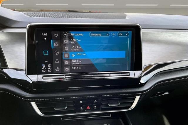 2025 Volkswagen Atlas Cross Sport 2.0T SE w/Technology