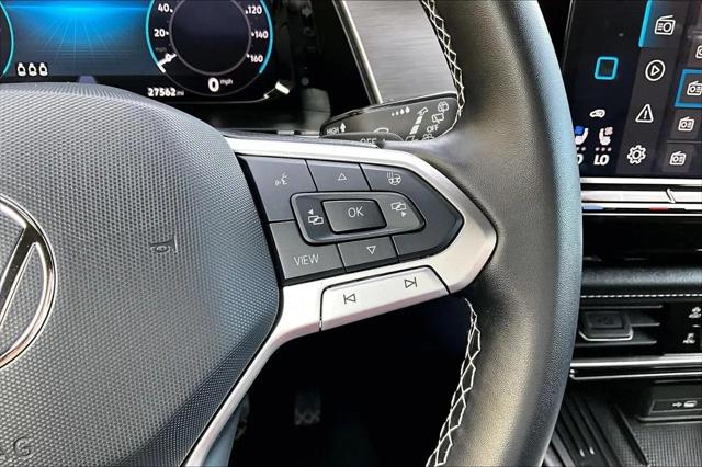 2025 Volkswagen Atlas Cross Sport 2.0T SE w/Technology
