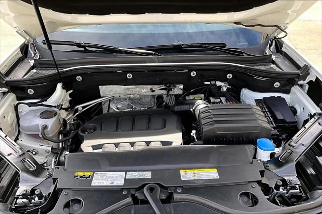 2025 Volkswagen Atlas Cross Sport 2.0T SE w/Technology