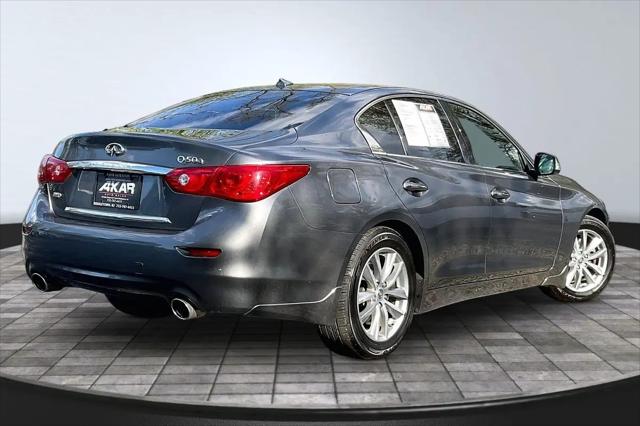 2015 INFINITI Q50 Standard