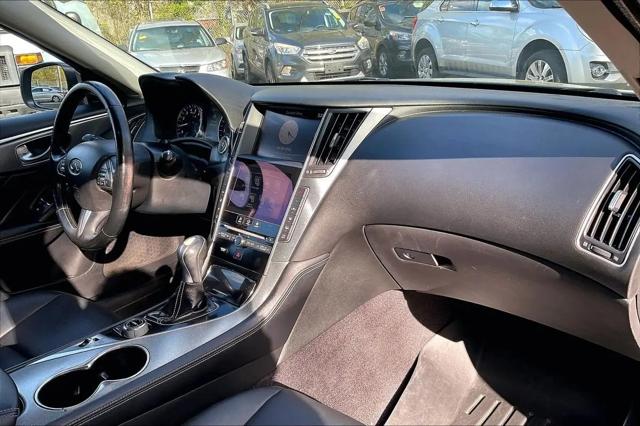 2015 INFINITI Q50 Standard