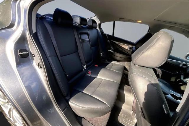 2015 INFINITI Q50 Standard