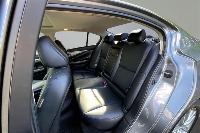 2015 INFINITI Q50 Standard