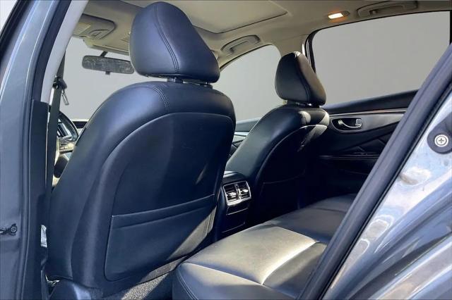 2015 INFINITI Q50 Standard