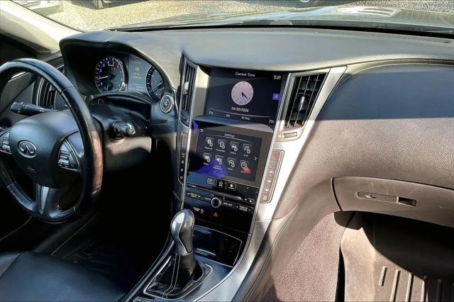 2015 INFINITI Q50 Standard