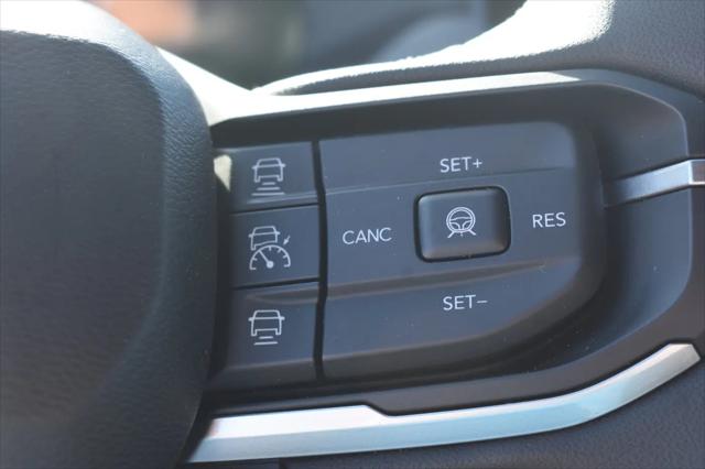 2026 Jeep Cherokee Laredo 4x4