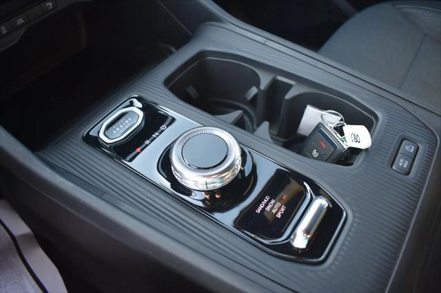 2026 Jeep Cherokee Laredo 4x4
