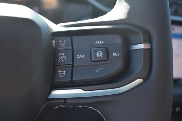 2026 Jeep Cherokee Laredo 4x4