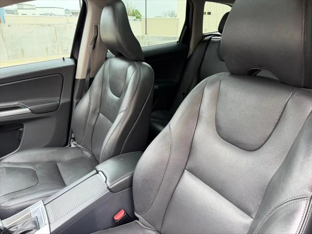 2016 Volvo XC60 T5 Premier
