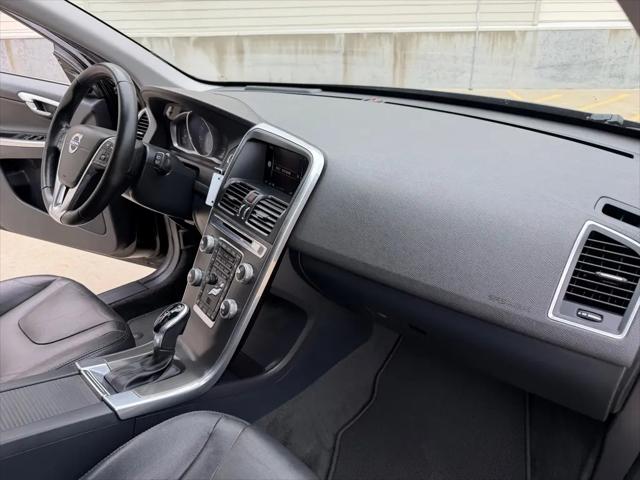 2016 Volvo XC60 T5 Premier