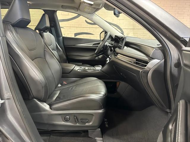 2025 INFINITI QX60 LUXE AWD