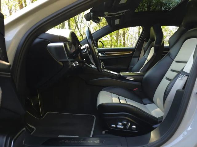 2020 Porsche Panamera 4S