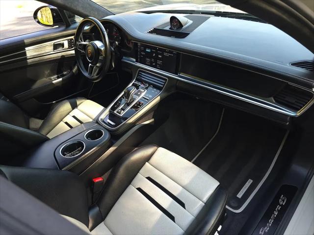 2020 Porsche Panamera 4S