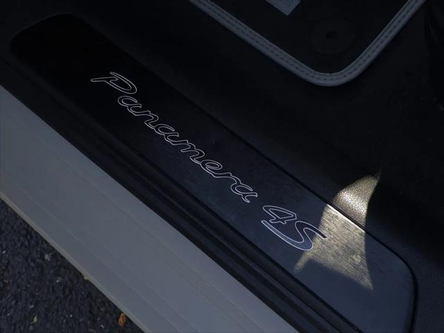 2020 Porsche Panamera 4S