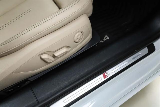 2023 Audi A4 Premium Plus 45 TFSI S line quattro S tronic