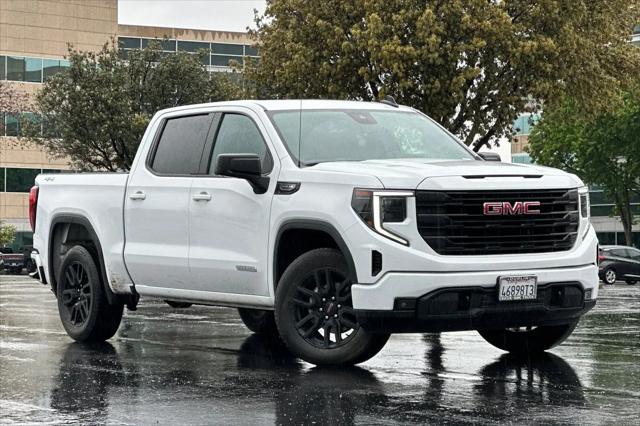 2023 GMC Sierra 1500 4WD Crew Cab Short Box Elevation with 3SB