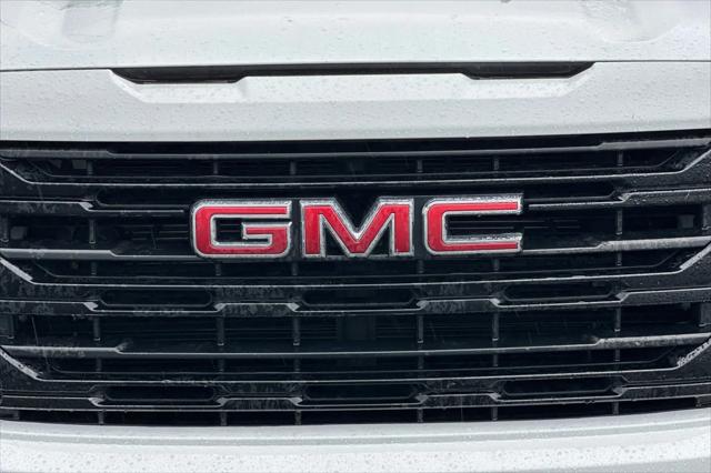 2023 GMC Sierra 1500 4WD Crew Cab Short Box Elevation with 3SB
