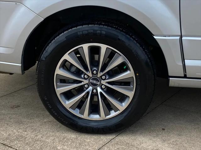 2017 Lincoln Navigator L Select