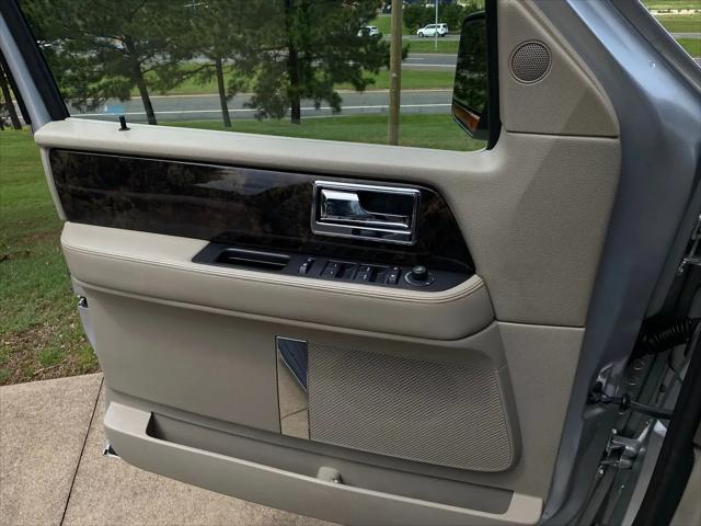 2017 Lincoln Navigator L Select